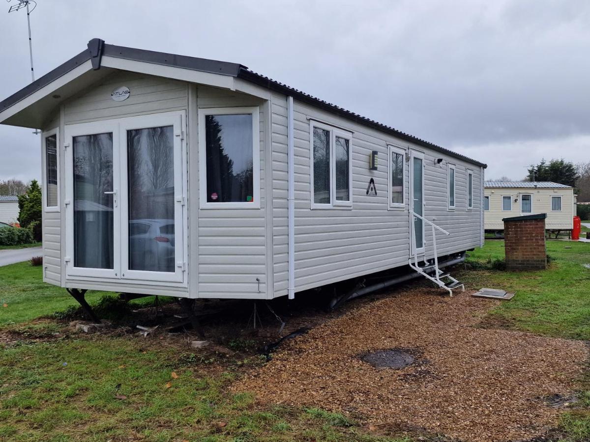 Billing Aquadrome- Bird Lake Pastures Holiday Caravan Sleep 6 นอร์ทแธมป์ตัน ภายนอก รูปภาพ